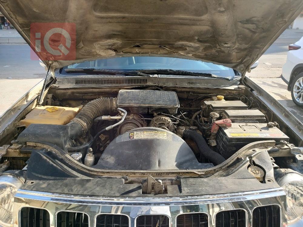 جیپ گراند شیرۆکی